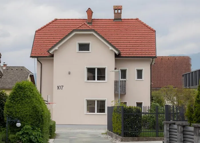 Rozalija Διαμέρισμα *